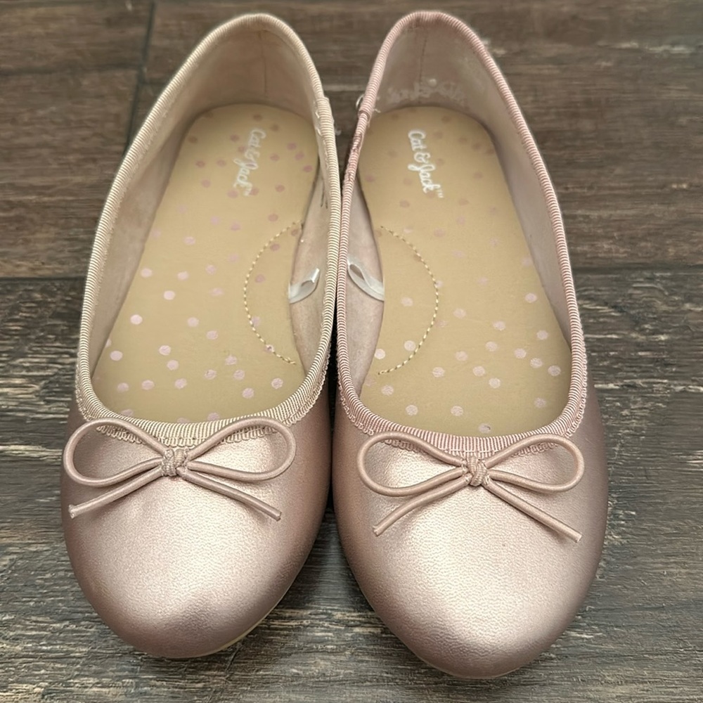 Cat & Jack dress shoes. Size 13.